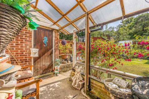8 Sullivan Way, Purbrook-Small-PorticoMarketing-OH