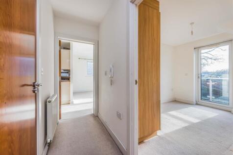 Flat 11, Ashcroft Court, 60 Winchester Road, Chand