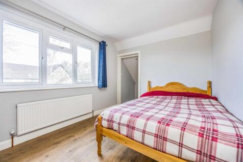 2 Warfield Avenue, Waterlooville-Small-PorticoMark