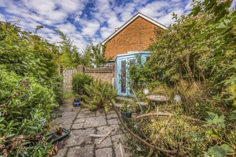 14 Marlborough Park, Havant-PorticoMarketing-O&#39;Har