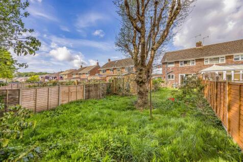 138 Greenfield Crescent, Cowplain-Small-PorticoMar