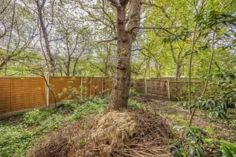 138 Greenfield Crescent, Cowplain-Small-PorticoMar