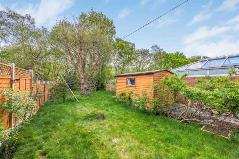 138 Greenfield Crescent, Cowplain-Small-PorticoMar