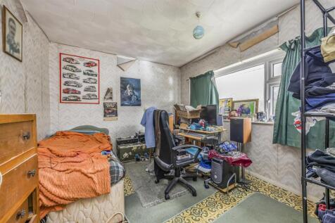 138 Greenfield Crescent PO8 9EN-PorticoMarketing-O