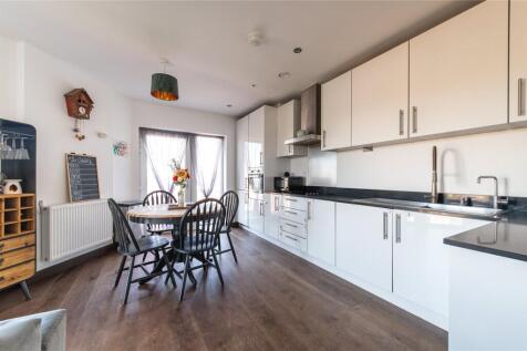 Diner/Kitchen
