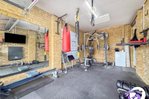 Garage/Gym