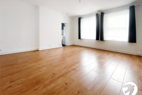 Bedroom/Living Area