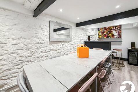 Entertaining Room