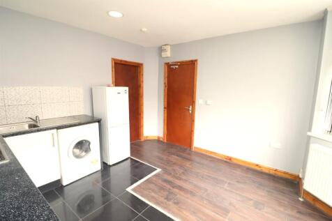 Kitchn living space.JPG