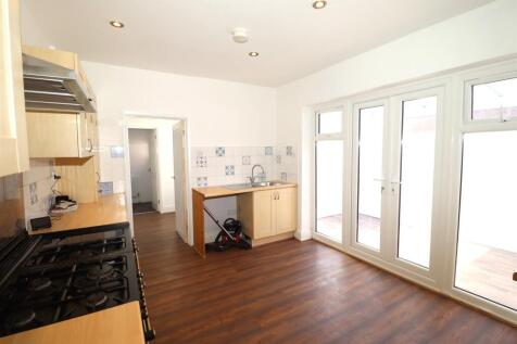 Kitchen1.JPG