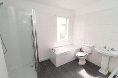 Bathroom.JPG