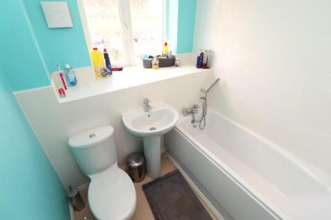 Bathroom.JPG