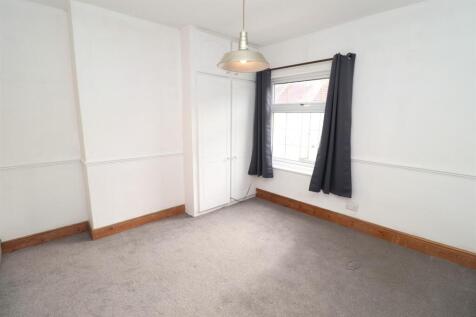 Bedroom one.JPG