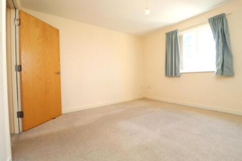 Bedroom one1.JPG