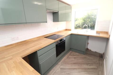 Kitchen1.JPG