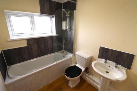Bathroom .JPG