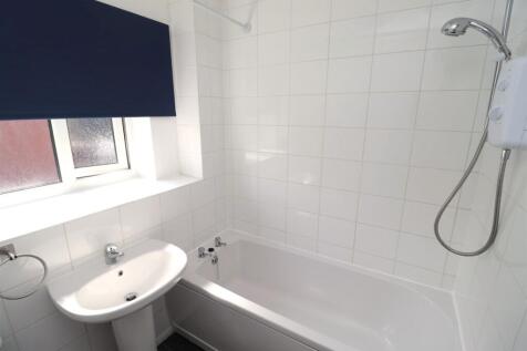 Bathroom1.JPG