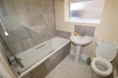 Bathroom.JPG