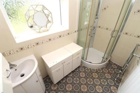 Bathroom.JPG