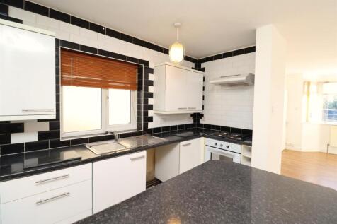 Kitchen1.JPG
