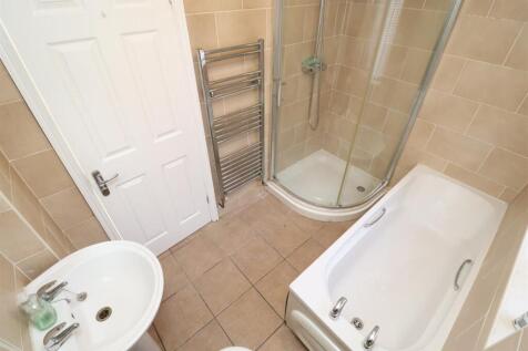 Bathroom.JPG