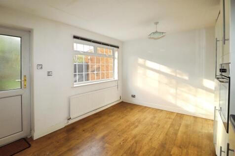 f70a85f8-Kitchen 202.JPG