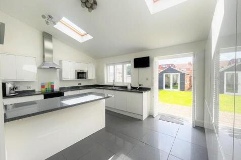 Breakfast kitchen.jpg