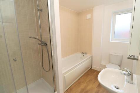 Family bathroom .jpg