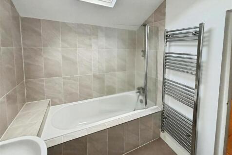 68278733-WhatsApp 20Image 202025-11-28 20at 2010.4