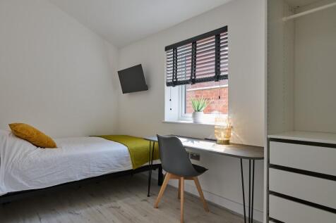 ROOM 2