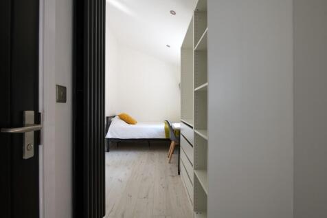 ROOM 2