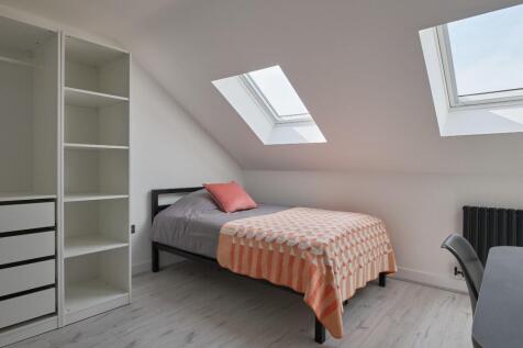 ROOM 6