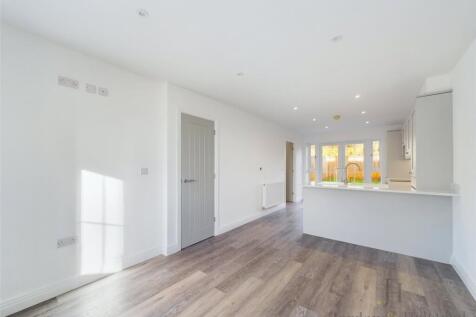 Kitchen/Living Area