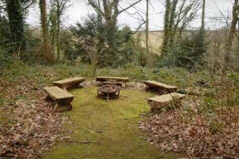 Outdoor Seating