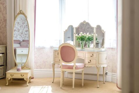 Bedroom Detail