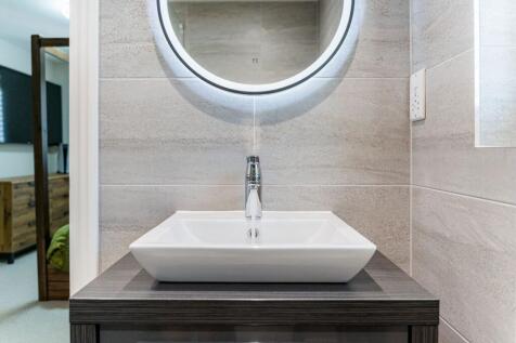 En Suite Detail