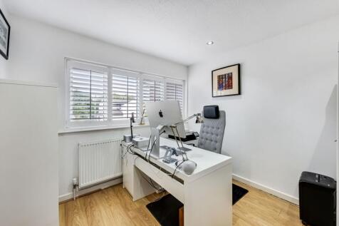 Bedroom/Office