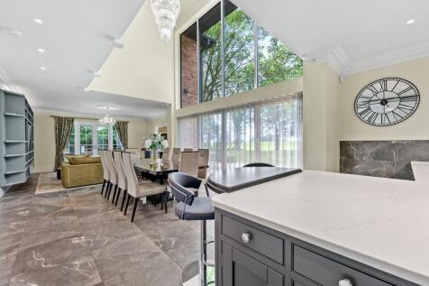 Kitchen/Dining