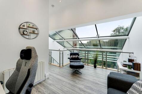 Mezzanine Lounge