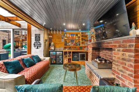 Entertainment Room