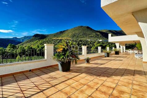 Property Image 8