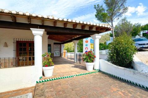 Property Image 1