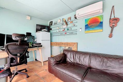 Property Image 136