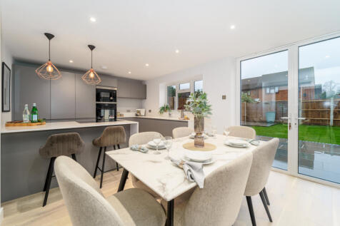 Kitchen | Dining