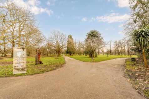 Walpole Park