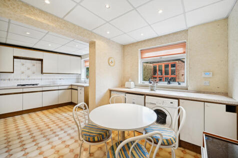 Dining | Kitchen