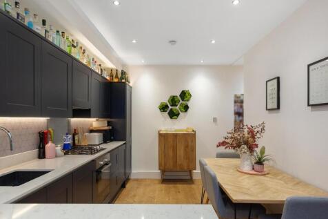 Kitchen | Dining