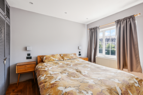 Serene Bedroom with Warm Tones