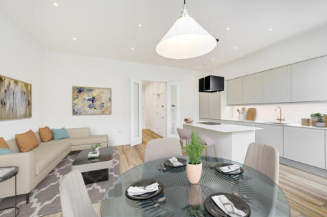 Kitchen / Reception