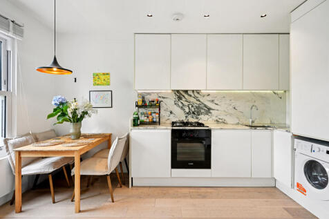 Dining | Kitchen